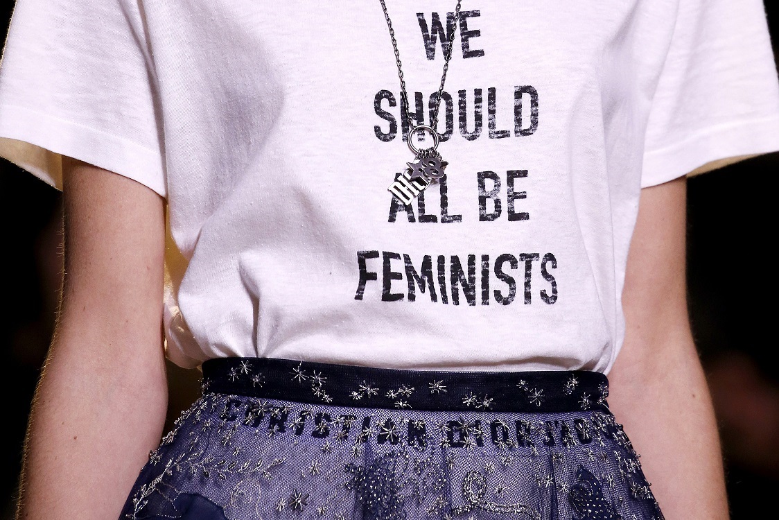 فمنیسم - فمینیست - سارک - لباس زنانه