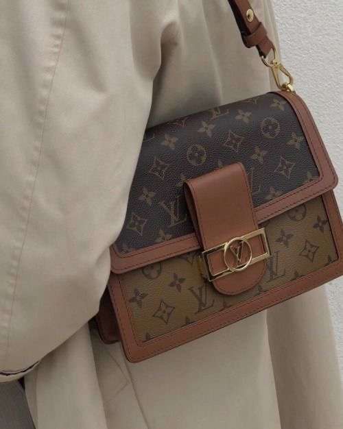 Louis Vuitton monogram bags، هنرهای تجسمی نقشی زیبا در صنعت مد و فشن
