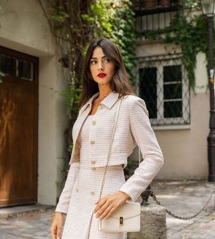 ترکیب کراپ کت روی پیراهن - راهنمای انتخاب لباس عید زنانه 
