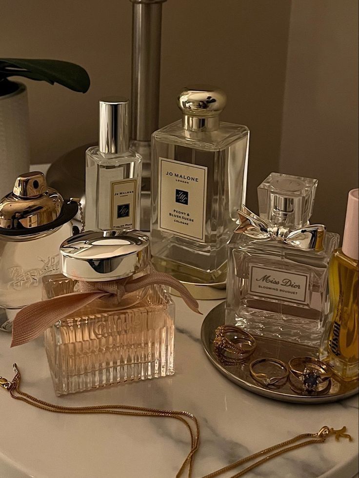 خرید عطر برای روز مادر